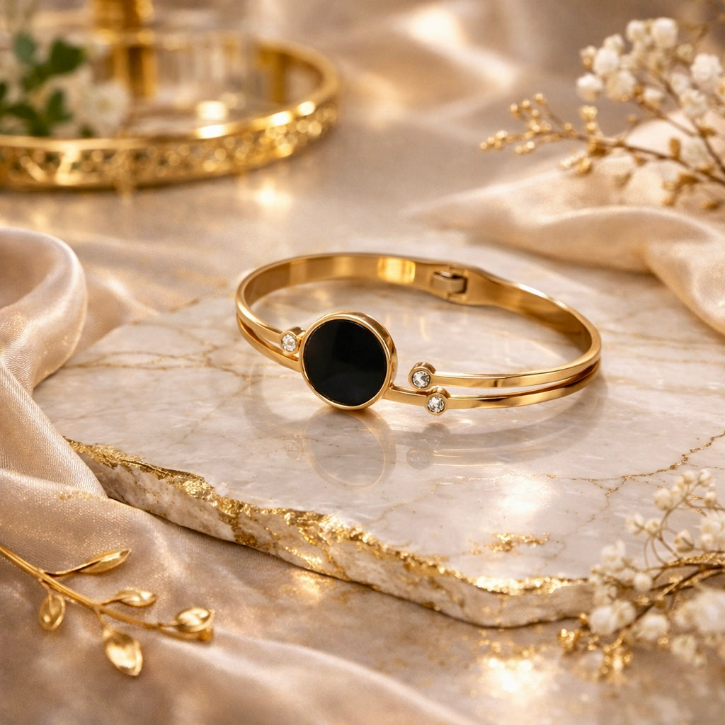 VELORA NOIR OPEN BANGLE BRACELET