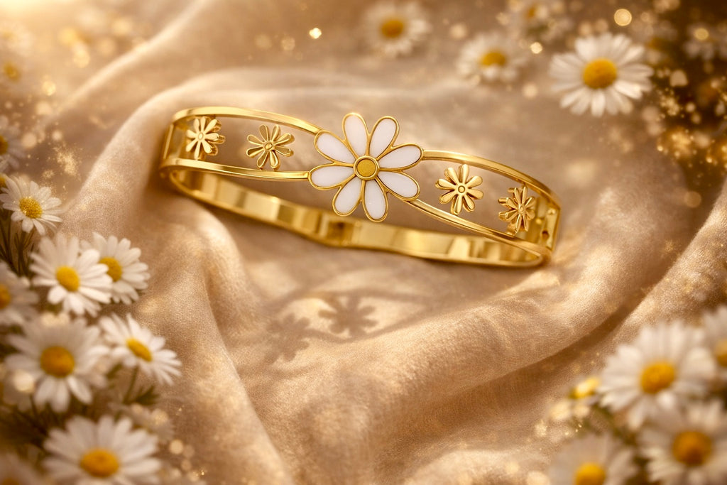 GOLDEN DAISY BLOOM BANGLE