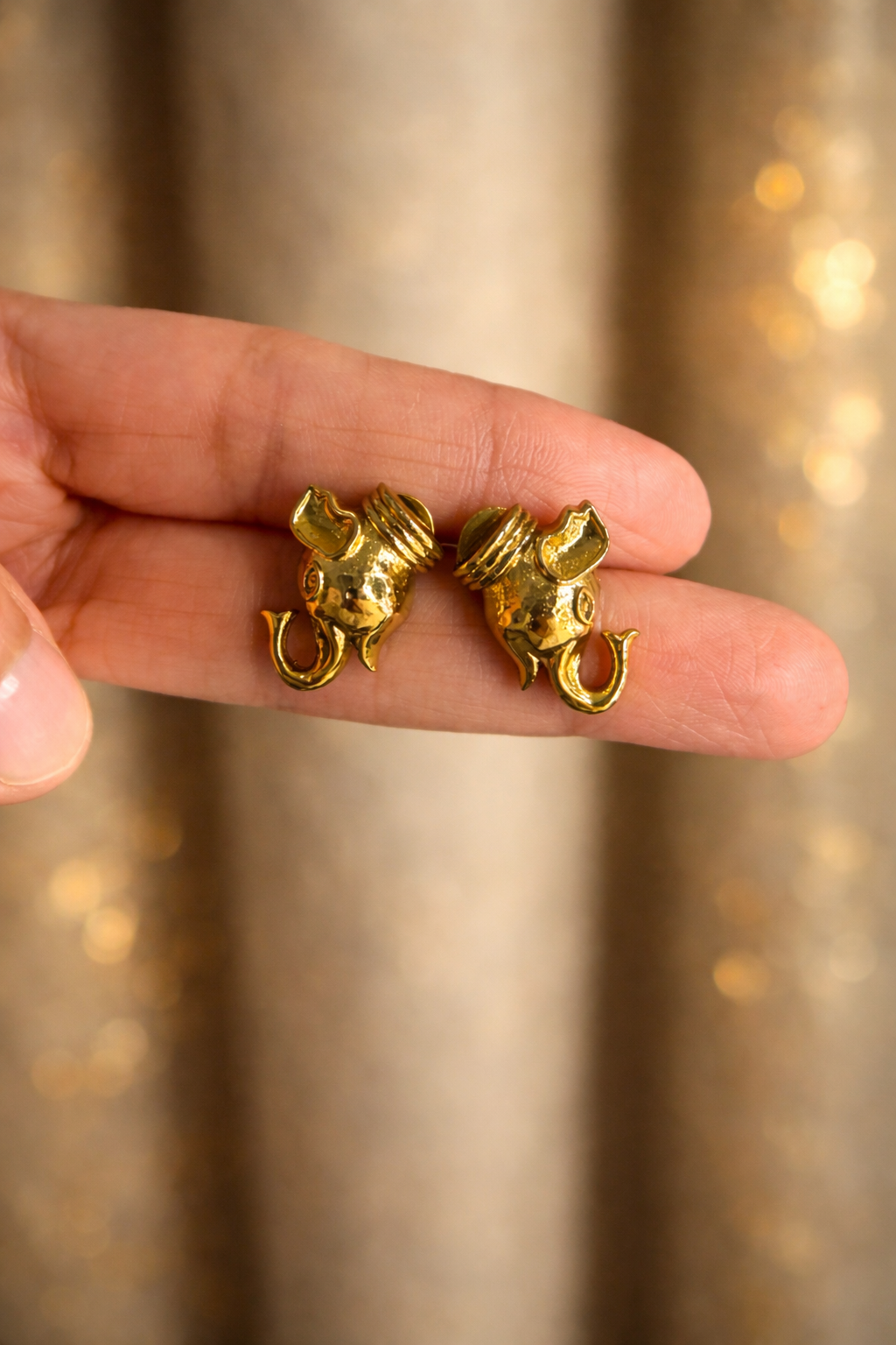 ROYAL EMERALD ELEPHANT CHOKER