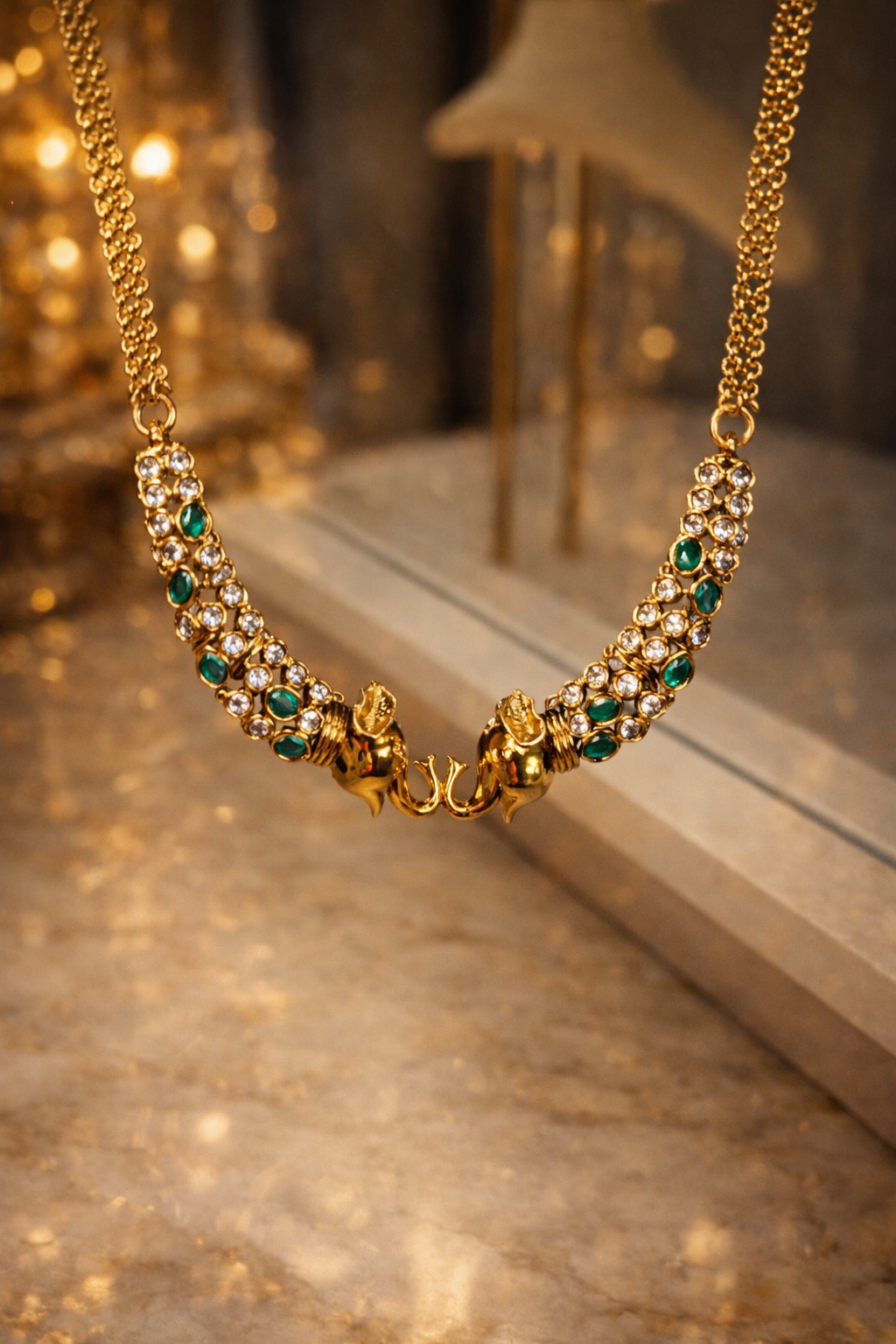 ROYAL EMERALD ELEPHANT CHOKER