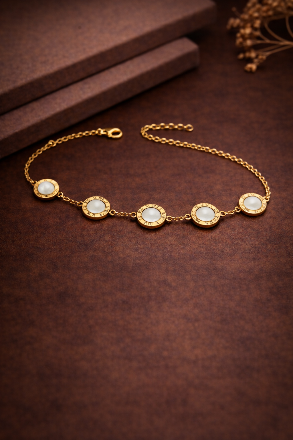IMPERIAL ROMAN CIRCLE CHAIN BRACELET