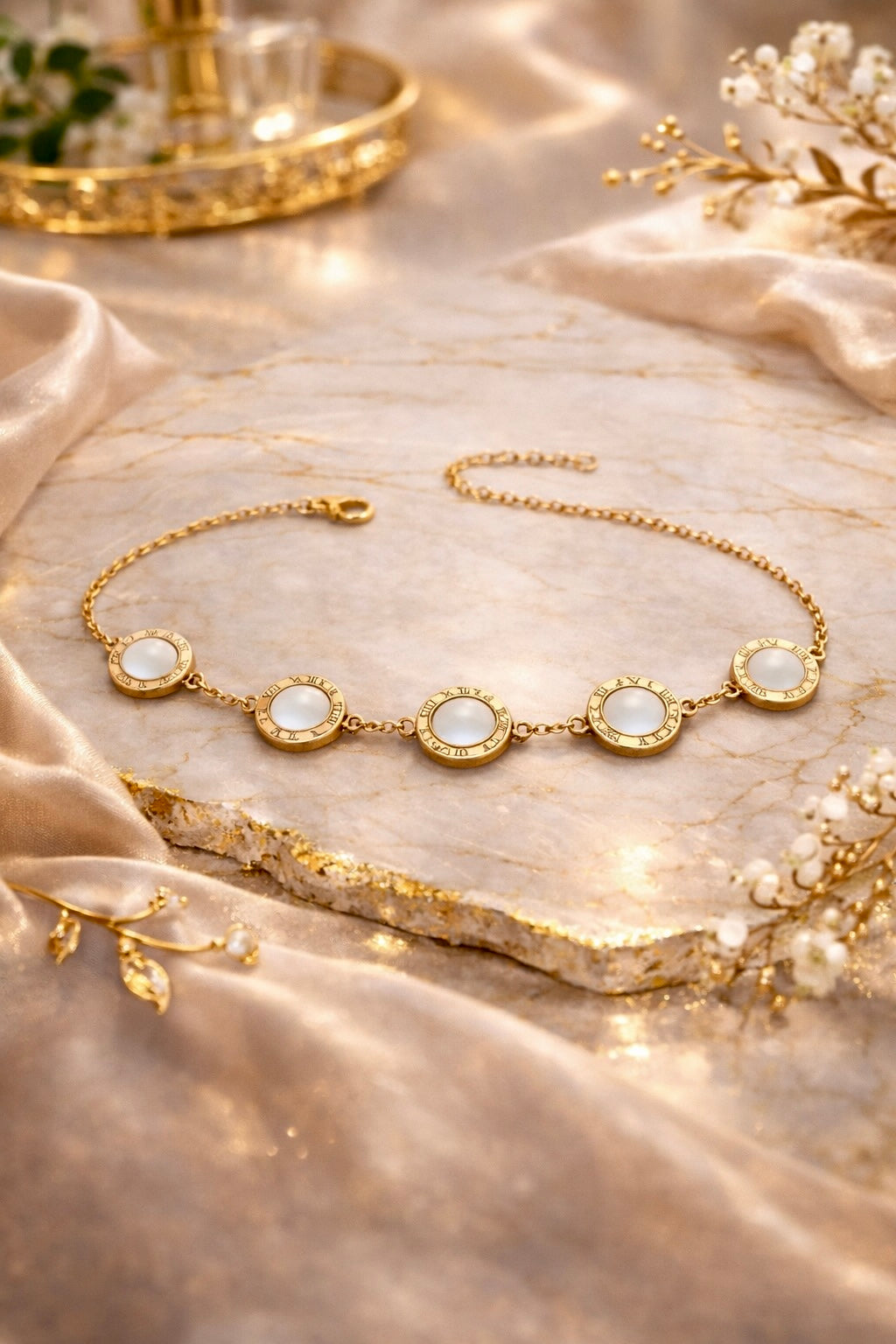 IMPERIAL ROMAN CIRCLE CHAIN BRACELET