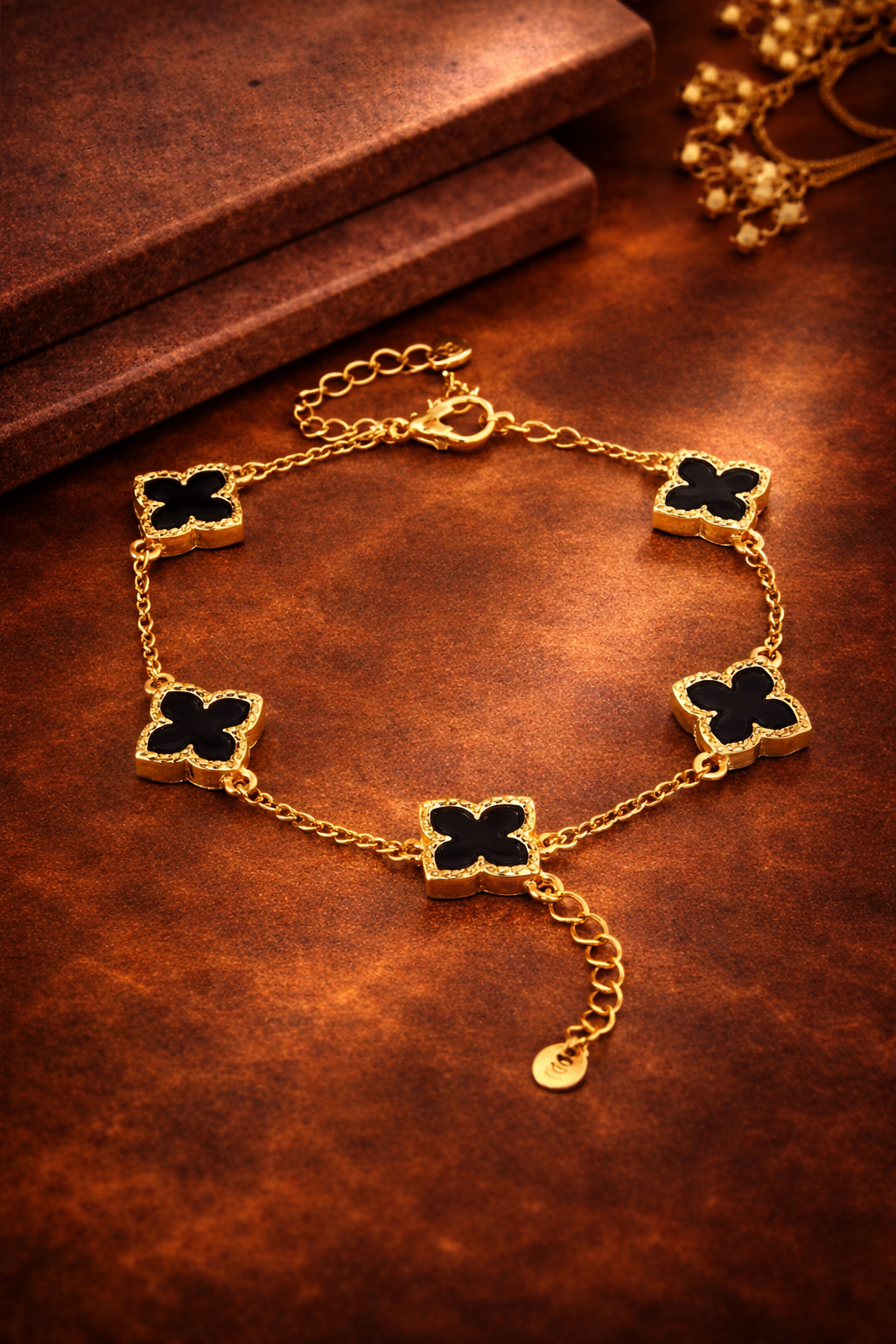 ROYAL ONYX CLOVER BRACELET