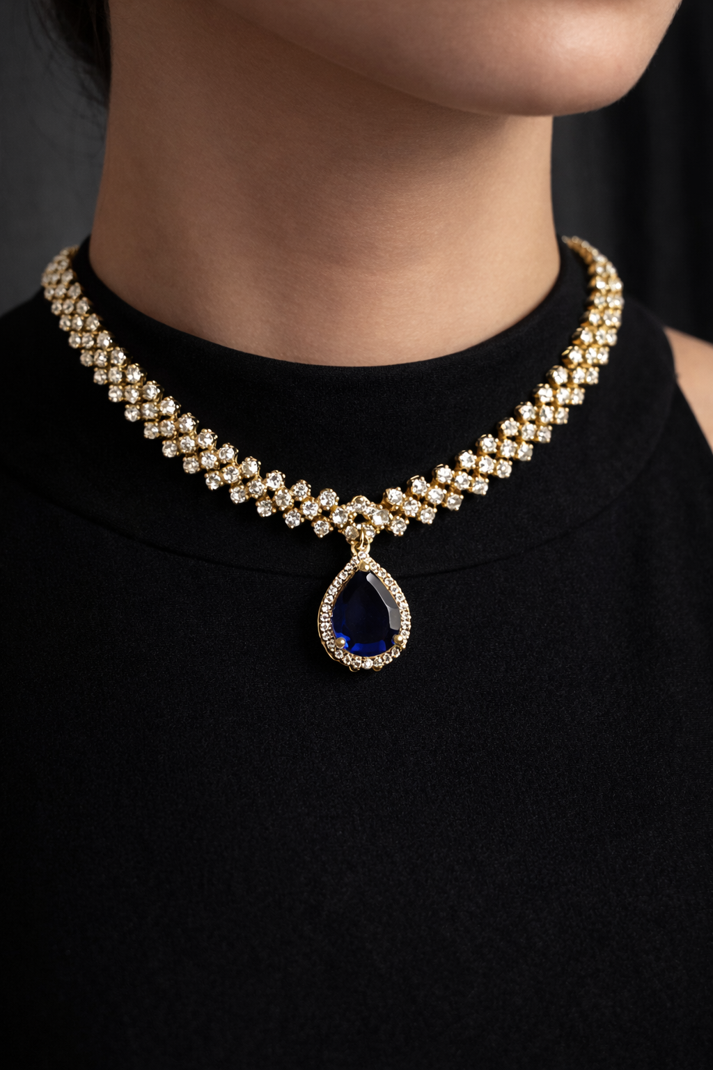 OCEAN ROYALE PENDANT NECKLACE