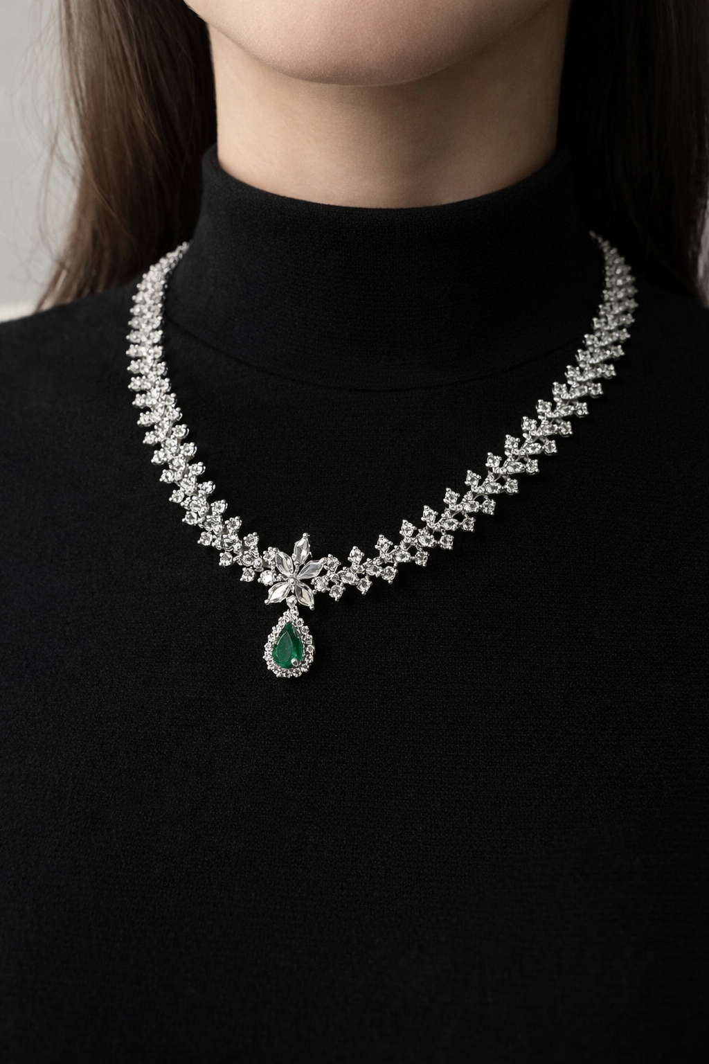 ROYALE VERDANT DROP NECKLACE