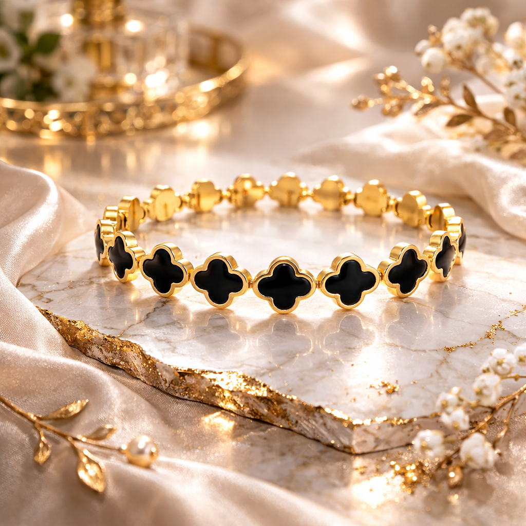NOIR CLOVER OPEN BRACELET