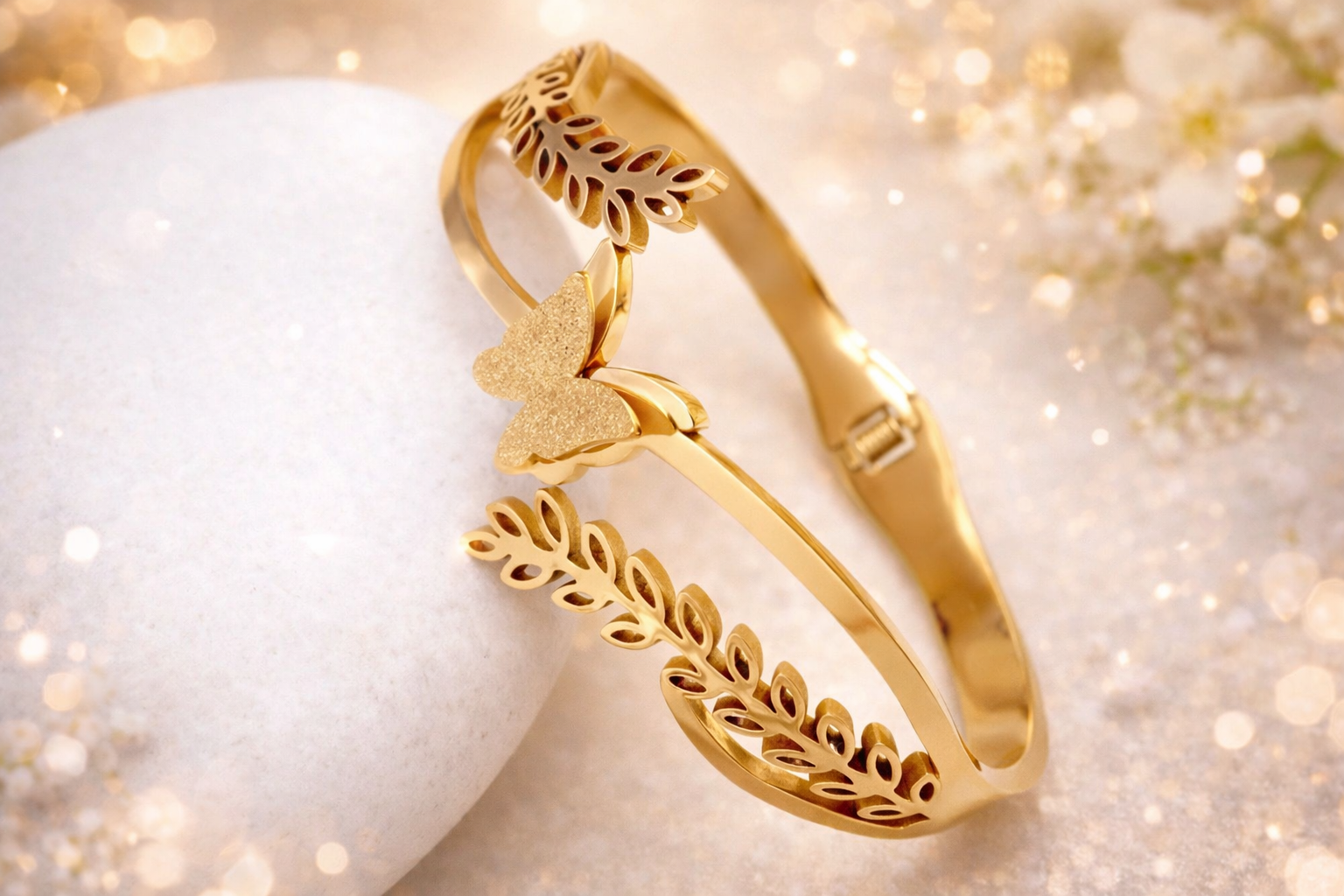 GOLDEN BUTTERFLY LEAF BRACELET