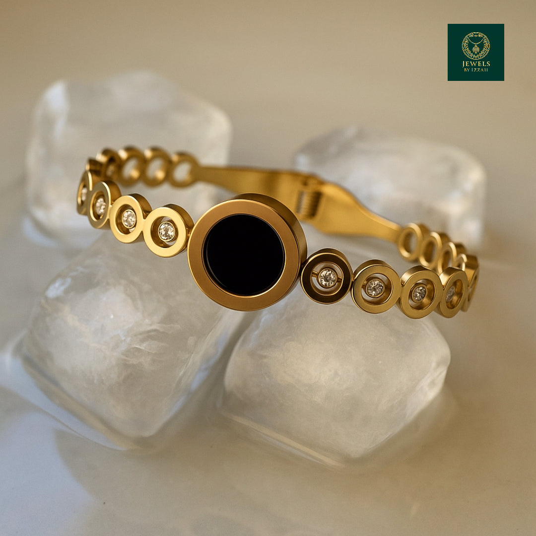 OBSIDIAN CIRCLE LUXE OPEN BRACELET