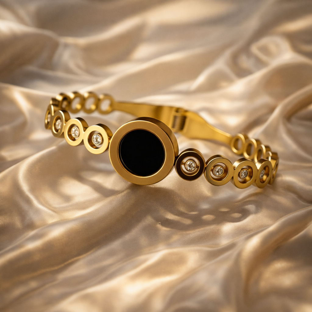 OBSIDIAN CIRCLE LUXE OPEN BRACELET