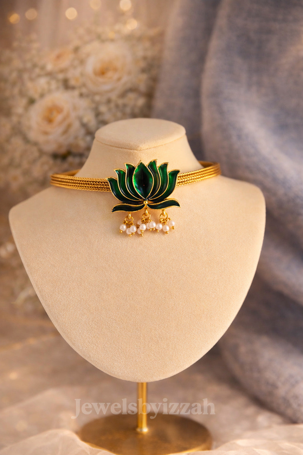 SINGLE LOTOUS CHOKER SET WITH EARRING